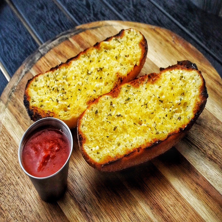 GARLIC BREAD